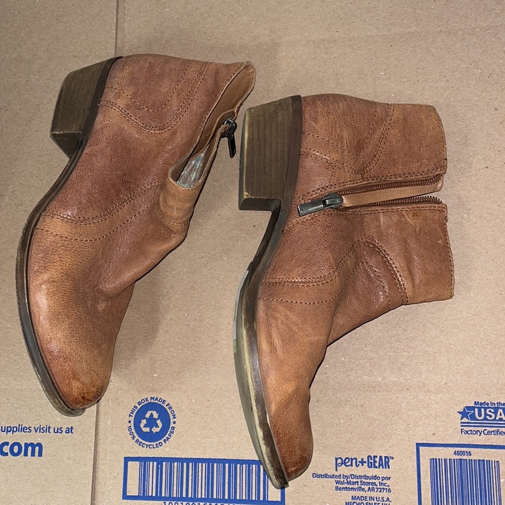 Women’s Lucky Brand Brown Shoes - Picture 4 of 9